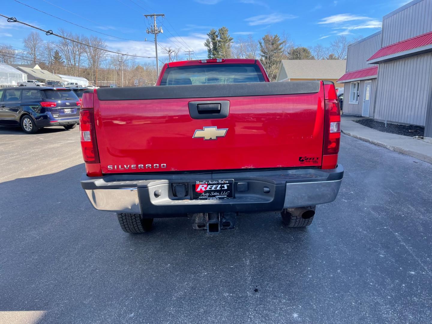 2011 Red /Black Chevrolet Silverado 2500HD Work Truck Long Box 4WD (1GC0KVCG8BF) with an 6.0L V8 OHV 16V FFV engine, 6-Speed Automatic transmission, located at 547 E. Main St., Orwell, OH, 44076, (440) 437-5893, 41.535435, -80.847855 - Photo#11